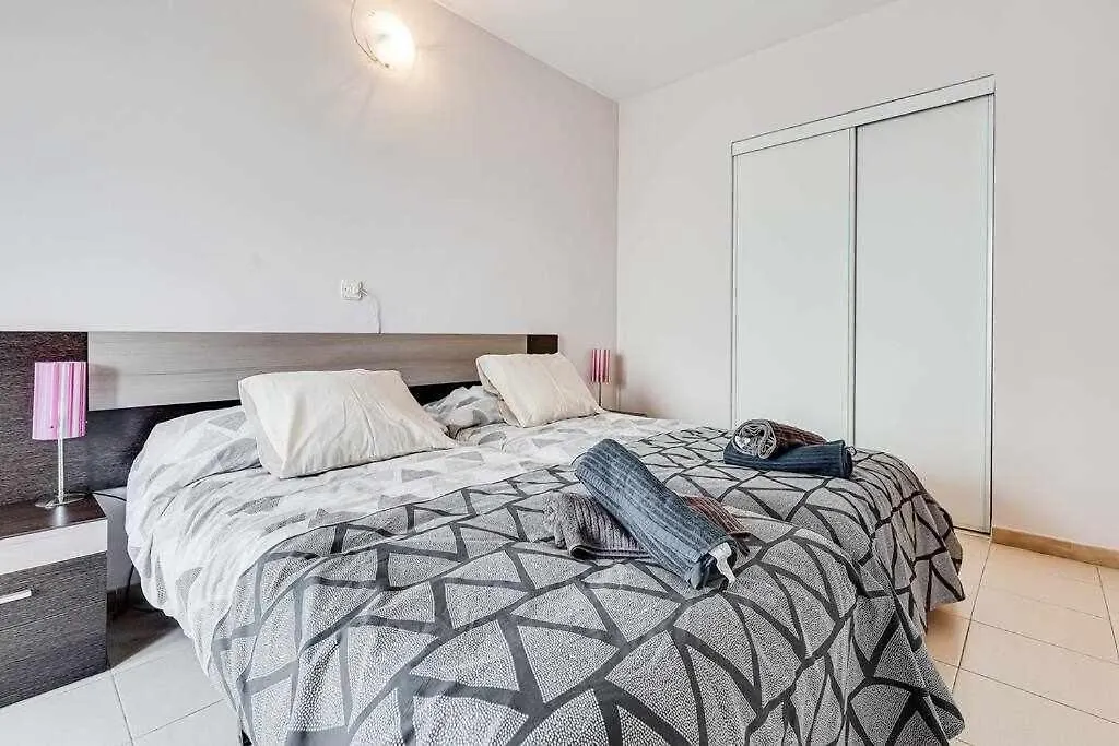 Rentalsbcn Lotus Blanes Apartment